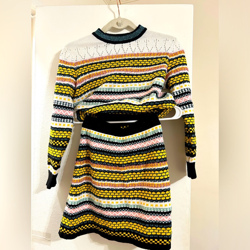 Sweater+skirt set